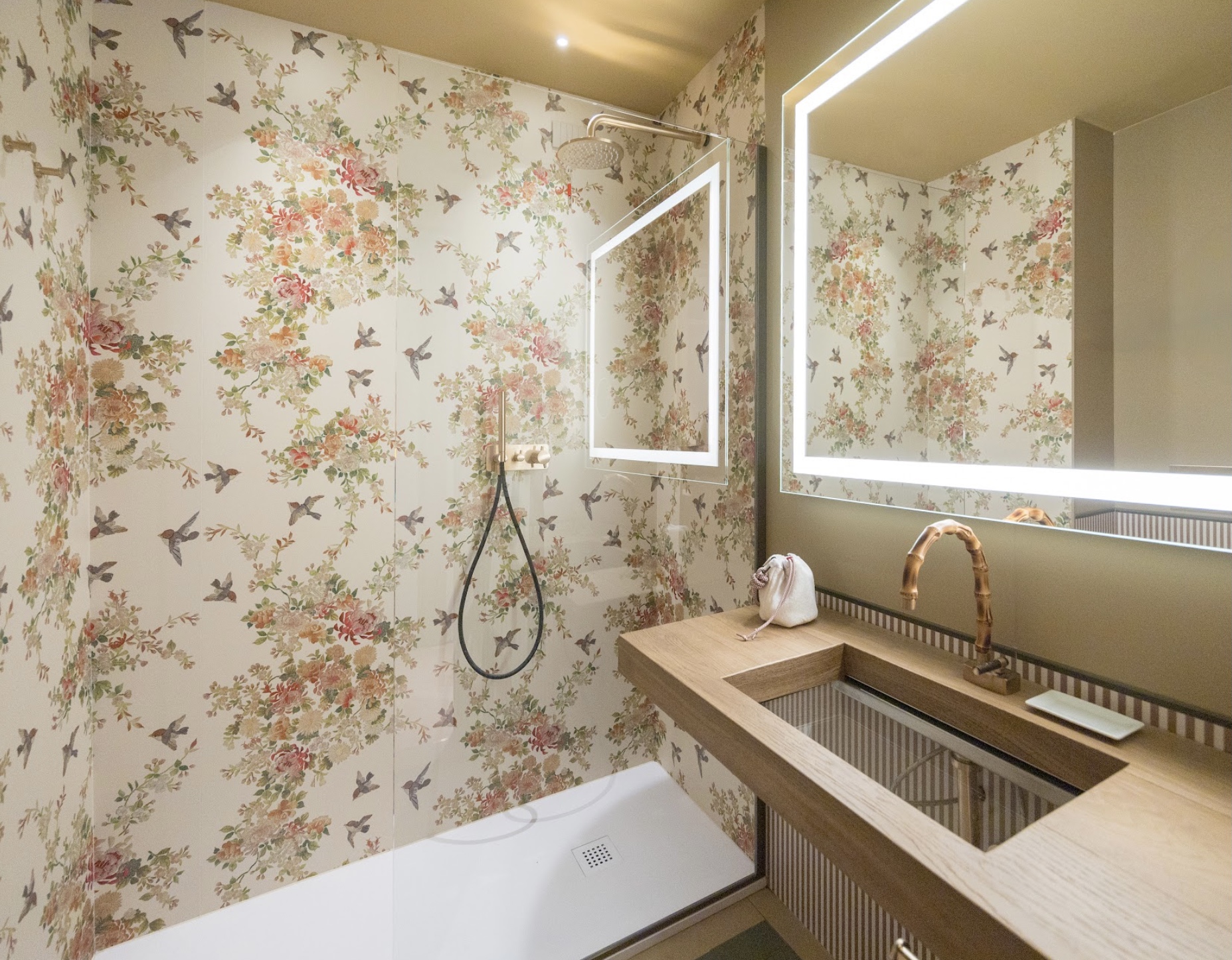 Milano, QC Room, Camera (foto ufficio stampa)