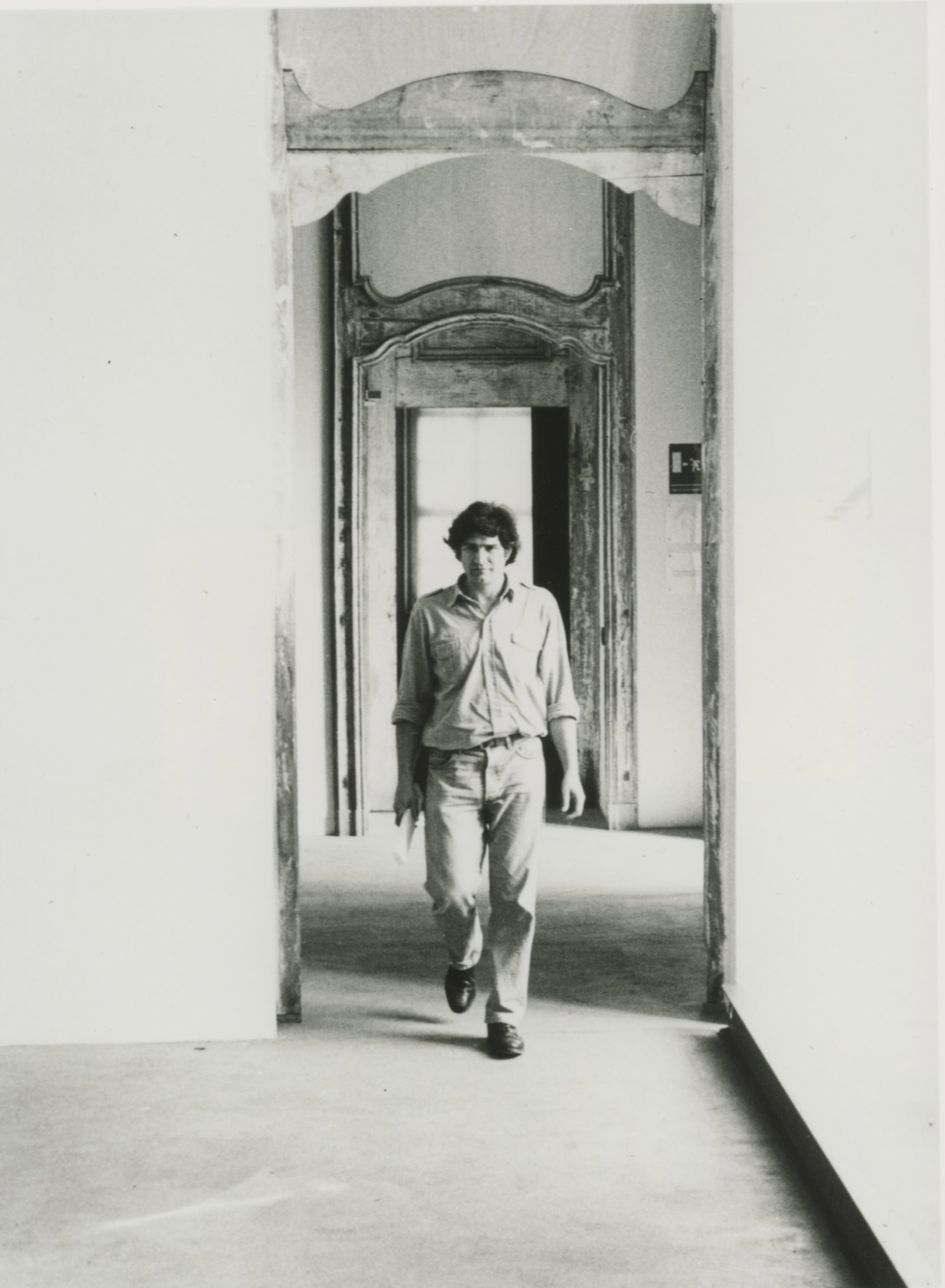 Nanda Lanfranco, Giuseppe Penone al Castello di Rivoli Museo d’Arte Contemporanea, Rivoli - Torino, 1991 Castello di Rivoli Museo d’Arte Contemporanea, Rivoli - Torino CRRI – Centro di Ricerca Castello di Rivoli Fondo Nanda Lanfranco.