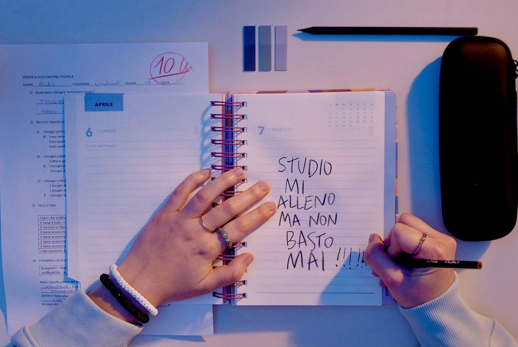 “Voto 10 con riserva”, campagna firmata da Next Differrent per Fondazione Bullone (#loredanacarena, #carena, #culturapiu)