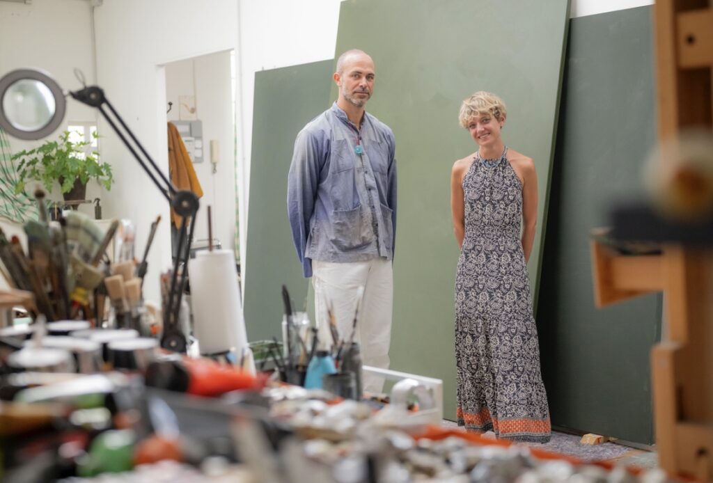 Laura Accerboni in visita presso los tudio di Guglielmo Castelli, Ph © Giorgio Perottino /Artissima 